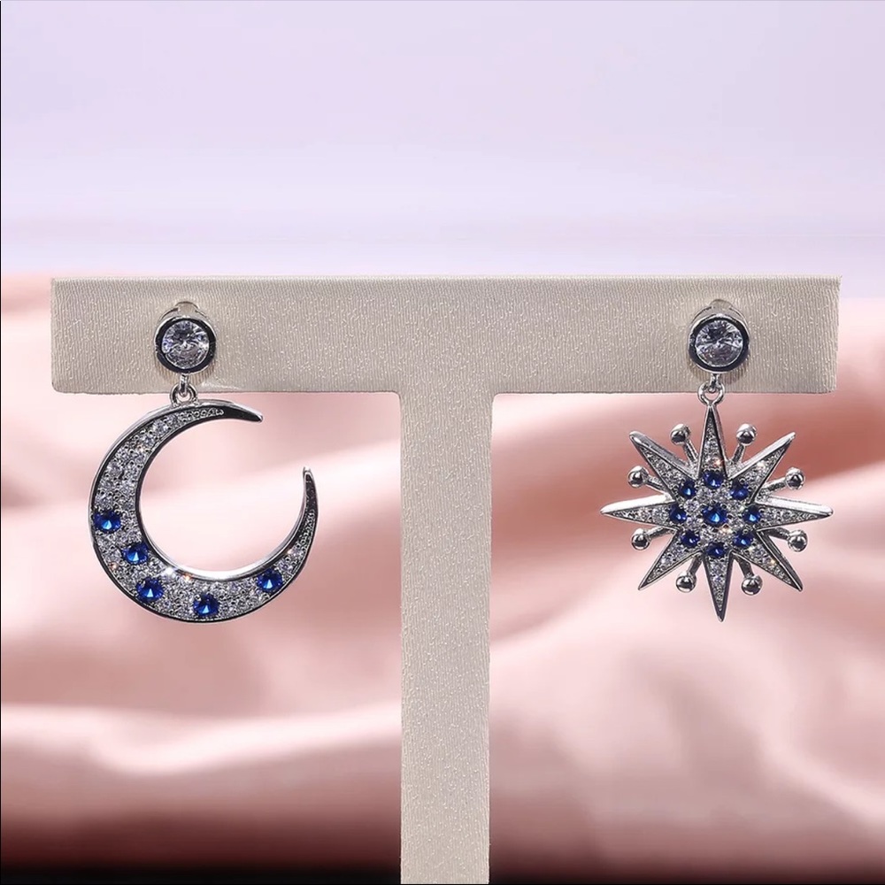 New 925 Silver Moon Star Sapphire Stud Earrings - Picture 5 of 6